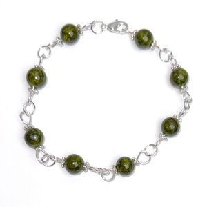 Elegant Hand Crafted Green Dyed Quartz Beaded Bracelet Silver Tone Hardware NEW